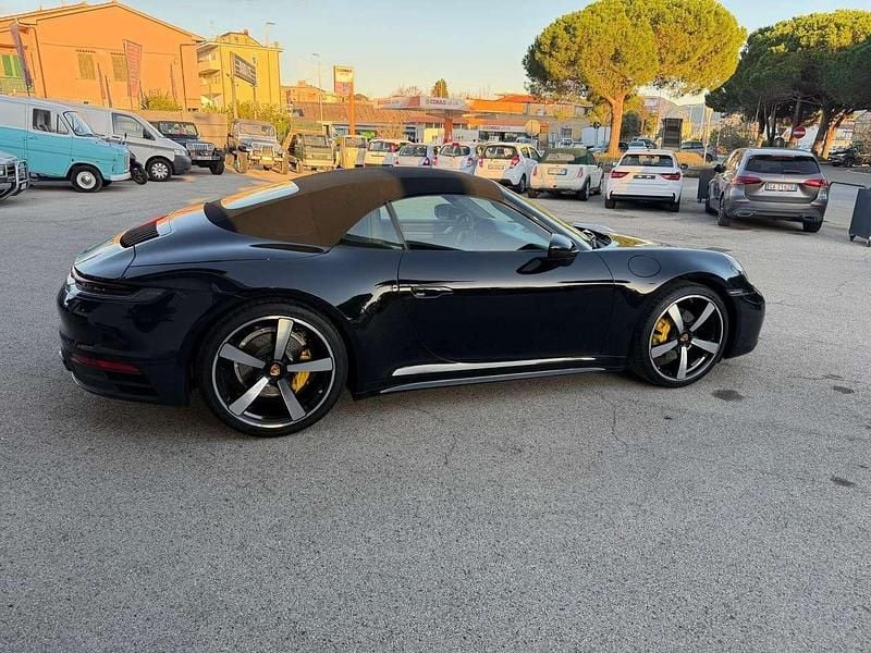 Usata Porsche 992 385 CV (283 kW) 2020 Nero Cabrio