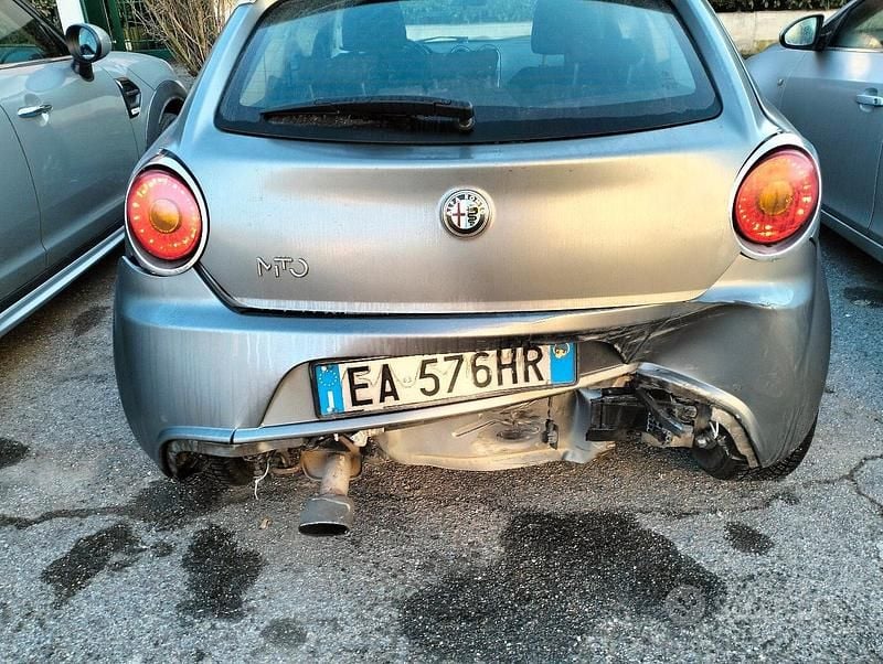 Grigio Usata 2012 Alfa Romeo MiTo Due volumi | 1500 € (Super prezzo) - Immagine 1/4