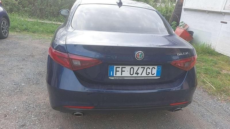 Second-hand Alfa Romeo Giulia Super 179 CP (131 kW) 2016 Berlinǎ