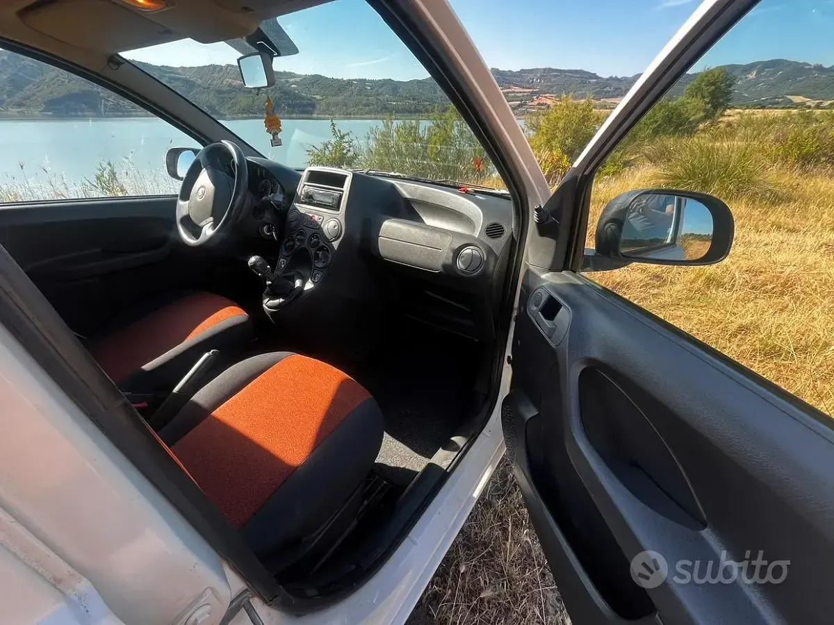 Usata Fiat Panda 75 CV (55 kW) 2012 Bianco Utilitaria