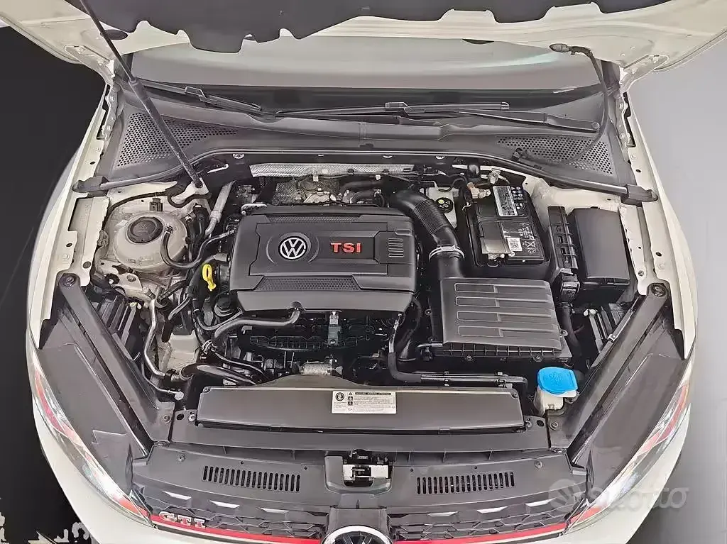 Usata VW Golf VII GTI 220 CV (161 kW) 2019 Berlina