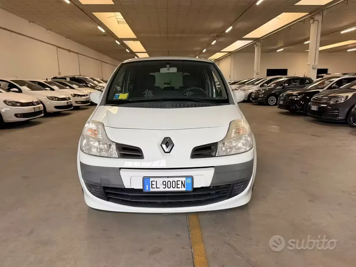 Usata Renault Modus 75 CV (55 kW) 2012 Bianco Monovolume