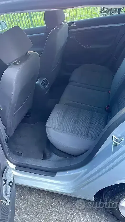Usata VW Golf IV 115 CV (84 kW) 2005 Grigio Berlina