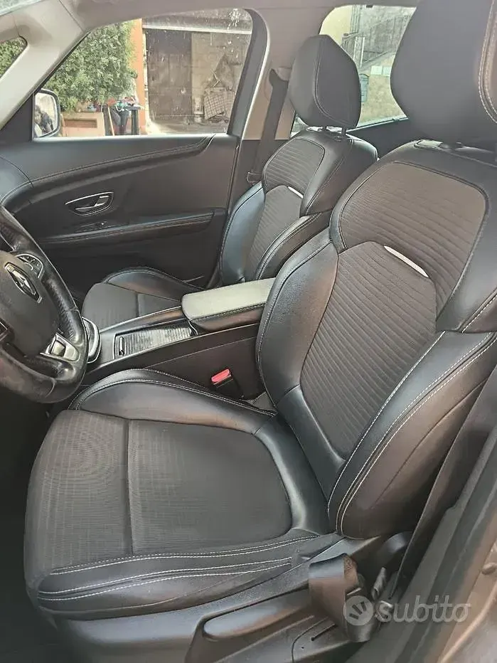 Usata Renault Scénic III 110 CV (80 kW) 2017 Monovolume