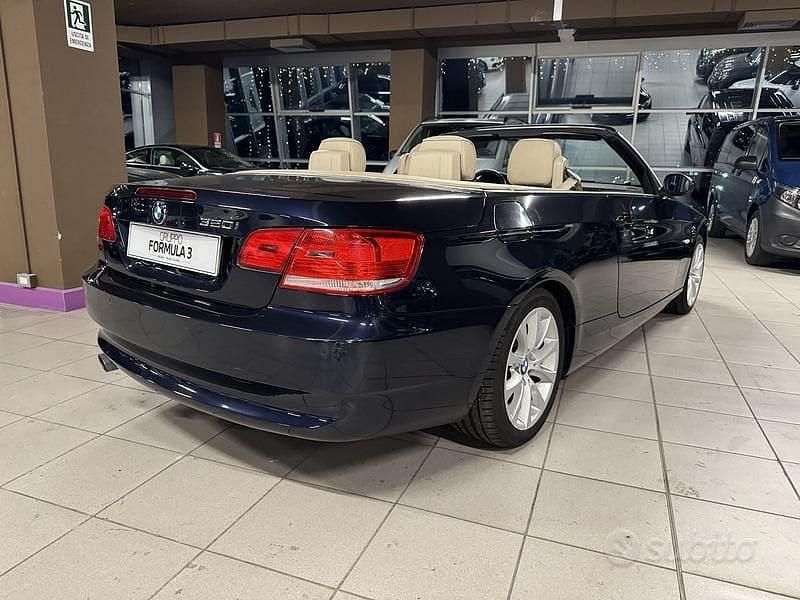 Usata BMW 320 Cabriolet 170 CV (125 kW) 2007 Blu/azzurro Cabrio