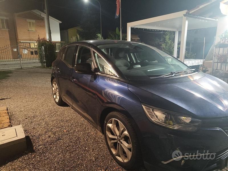Usata Renault Scénic IV 120 CV (88 kW) 2019 Blu Monovolume