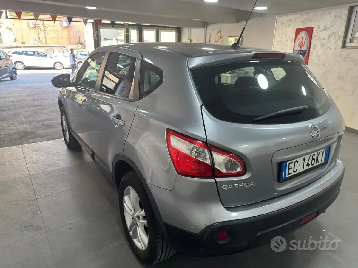 Usata Nissan Qashqai Tekna 106 CV (77 kW) 2010 Grigio SUV