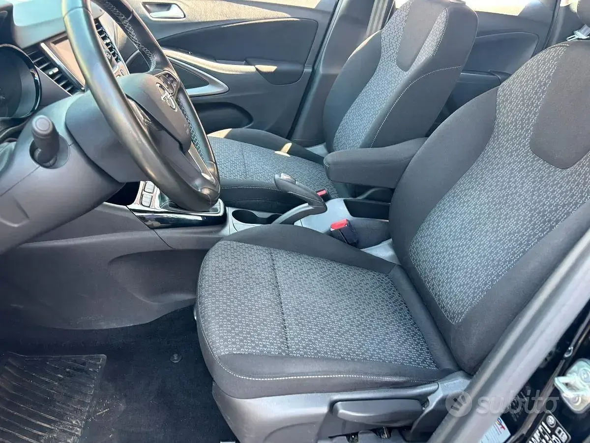 Usata Opel Crossland Edition 83 CV (61 kW) 2022 Nero SUV