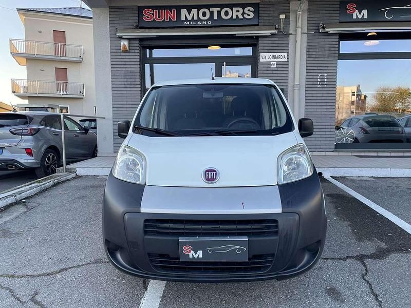 Bianco Usata 2015 Fiat Qubo Trekking Monovolume | 7490 € (Cara) - Immagine 1/4