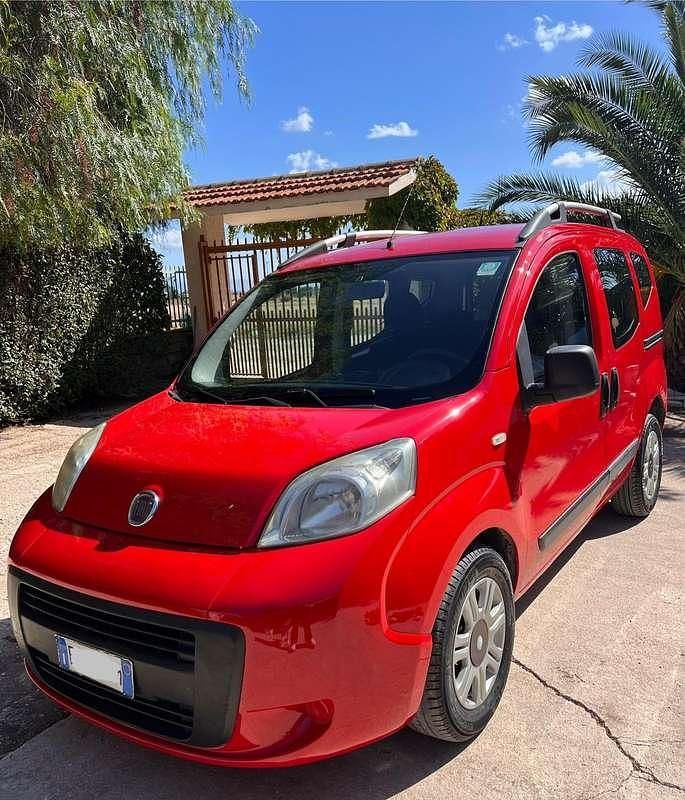 Rosso Usata 2012 Fiat Qubo Trekking Monovolume | 4100 € (Buon prezzo) - Immagine 1/4