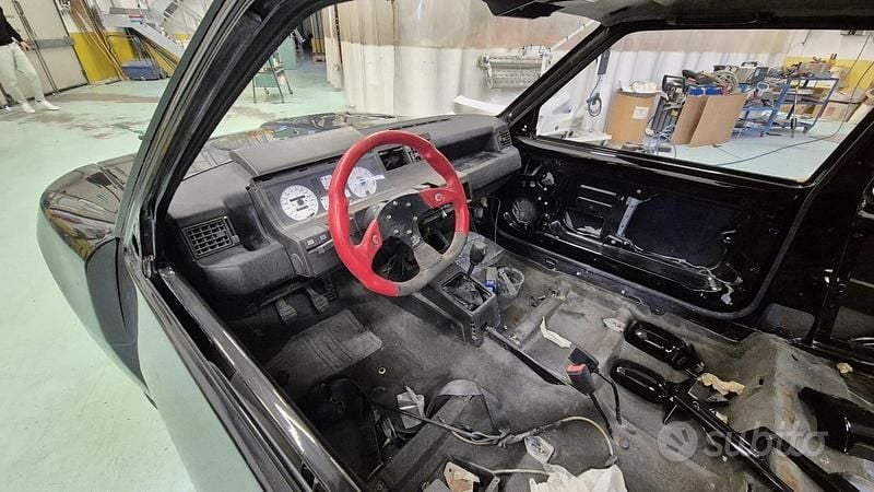 Usado Renault R5 58 CV (42 kW) 1993 Negro Utilitario
