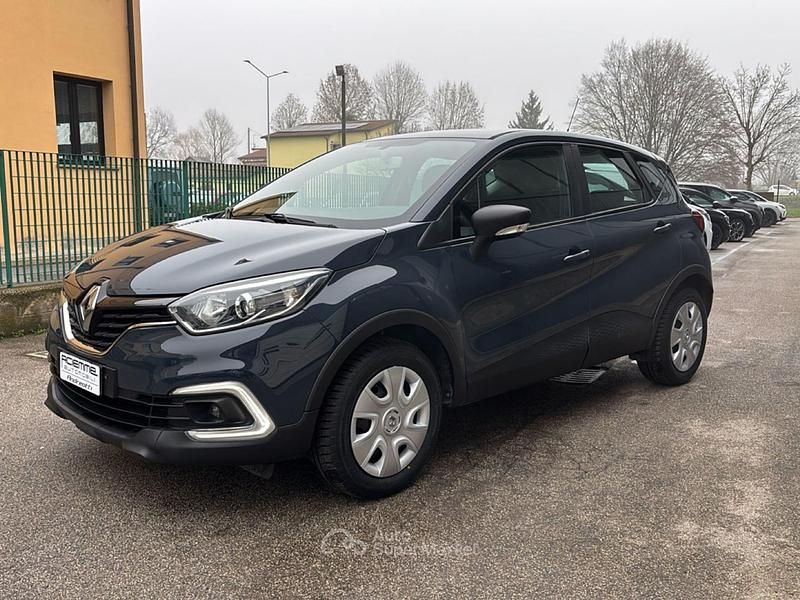 Usata Renault Captur Life 90 CV (66 kW) 2018 Blu/azzurro SUV