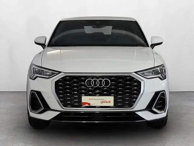 Usata Audi Q3 Sportback S-Line 150 CV (110 kW) 2024 Bianco ghiacciaio metallizzato SUV