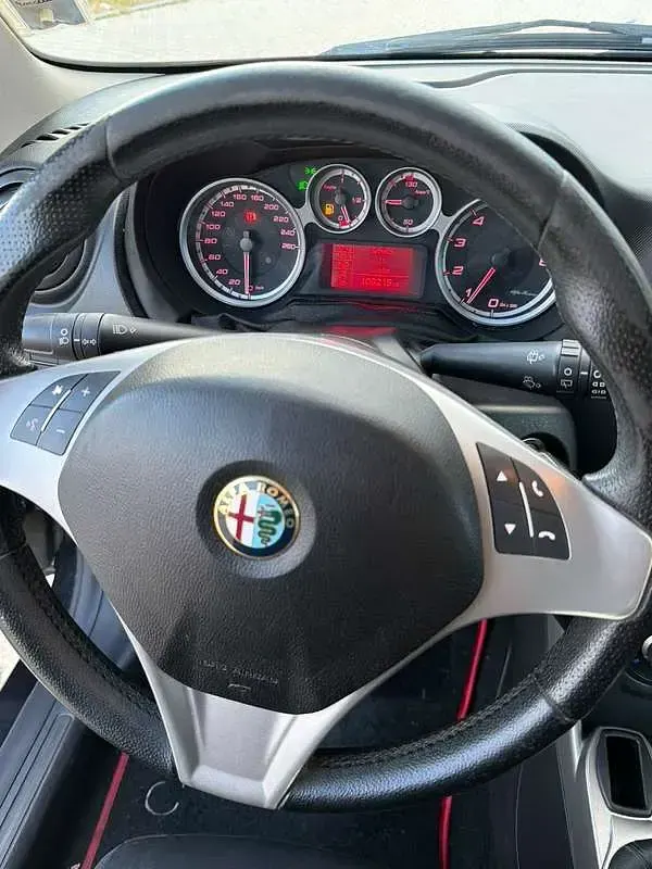 Usata Alfa Romeo MiTo Progression 69 CV (50 kW) 2015 Utilitaria