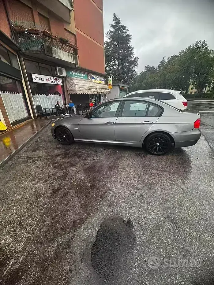 Usata BMW 320 177 CV (130 kW) 2009 Grigio Berlina