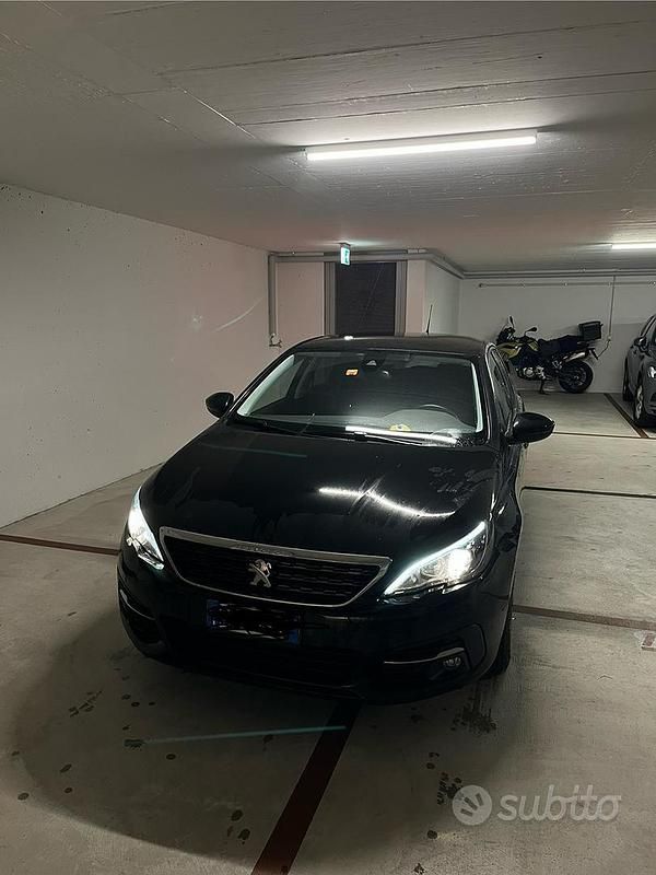 Usata Peugeot 308 SW Business-Line 130 CV (95 kW) 2019 Nero Station wagon