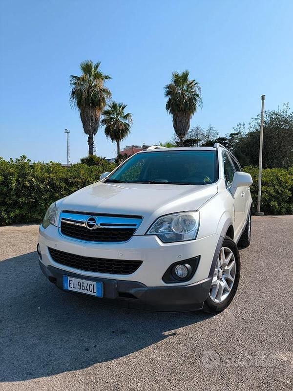 Bianco Usata 2012 Opel Antara SUV | 3700 € (Ottimo prezzo) - Immagine 1/4