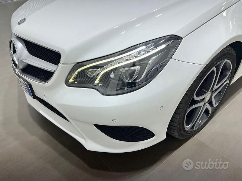 Usata Mercedes E220 170 CV (125 kW) 2014 Bianco Cabrio