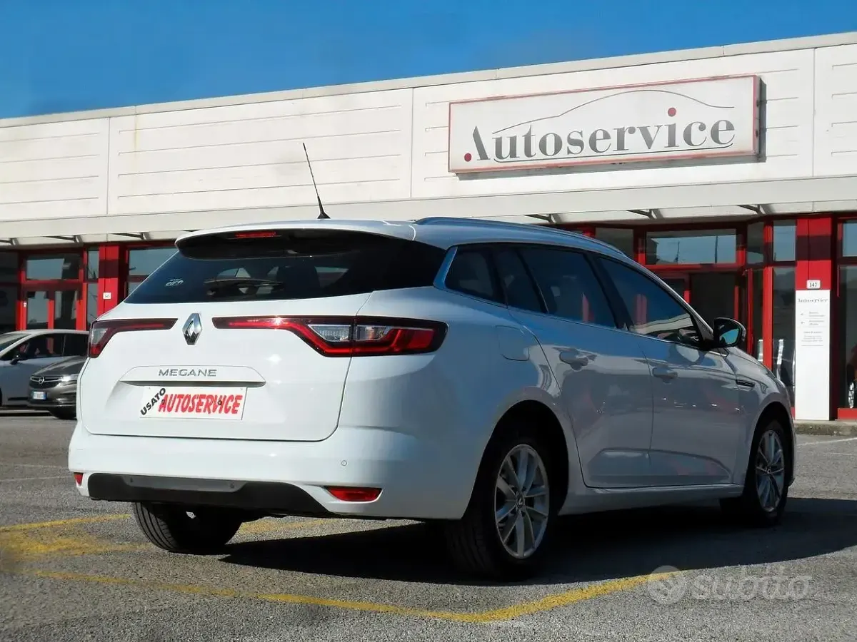 Usata Renault Mégane GrandTour Business 116 CV (85 kW) 2019 Bianco Station wagon