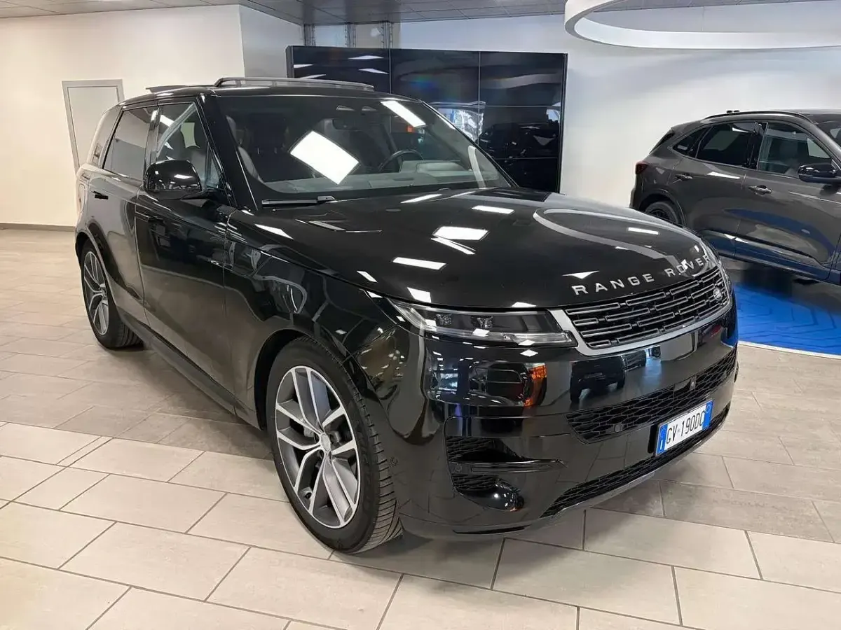 Usata Land Rover Range Rover Sport S 249 CV (183 kW) 2024 Santorini black SUV