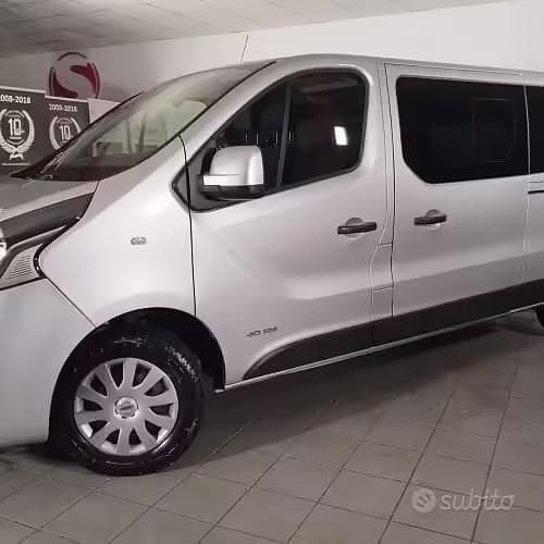 Usata Nissan NV300 125 CV (91 kW) 2019 Grigio Furgone