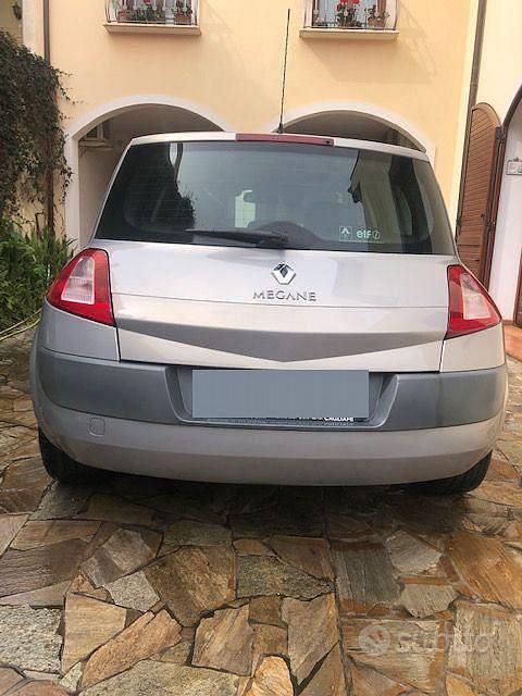 Usata Renault Mégane II 101 CV (74 kW) 2005 Grigio Berlina