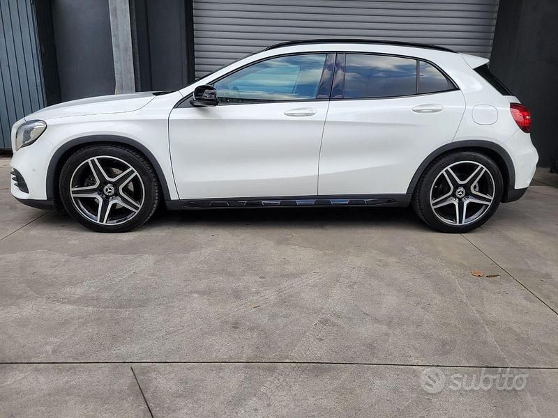 Usata Mercedes GLA220 170 CV (125 kW) 2018 Bianco SUV