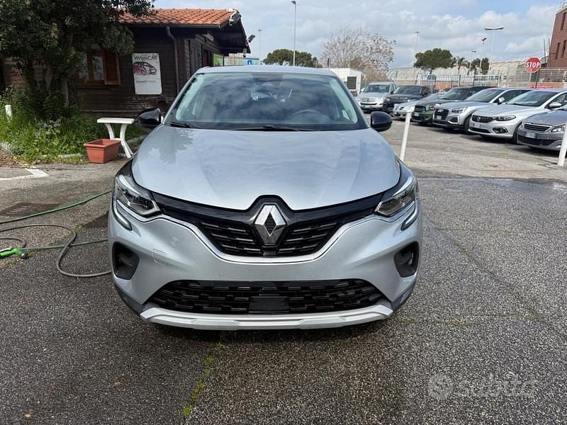Usata Renault Captur Intens 100 CV (73 kW) 2022 Grigio SUV