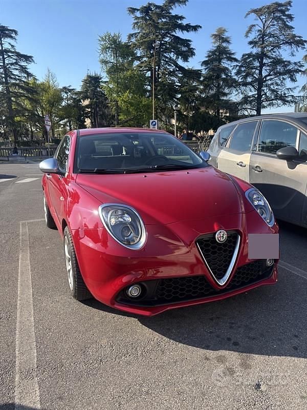 Usata Alfa Romeo MiTo Super 95 CV (69 kW) 2016 Rosso Utilitaria