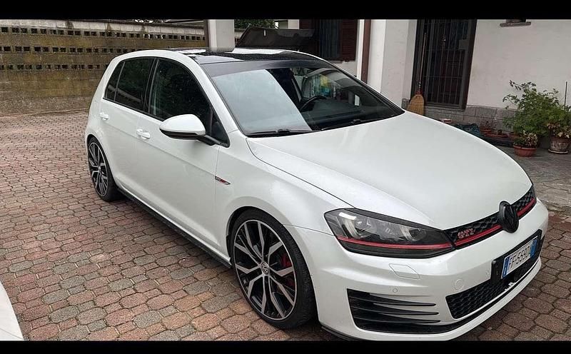 Usata VW Golf VII GTI 230 CV (169 kW) 2016 Berlina