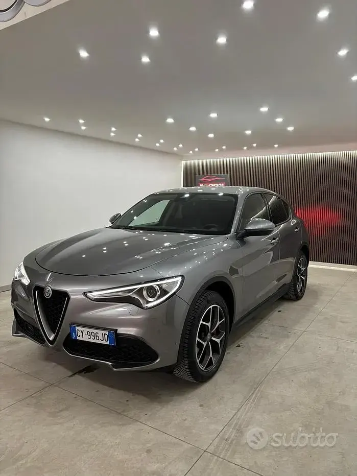 Usata Alfa Romeo Stelvio 210 CV (154 kW) 2019 Grigio SUV