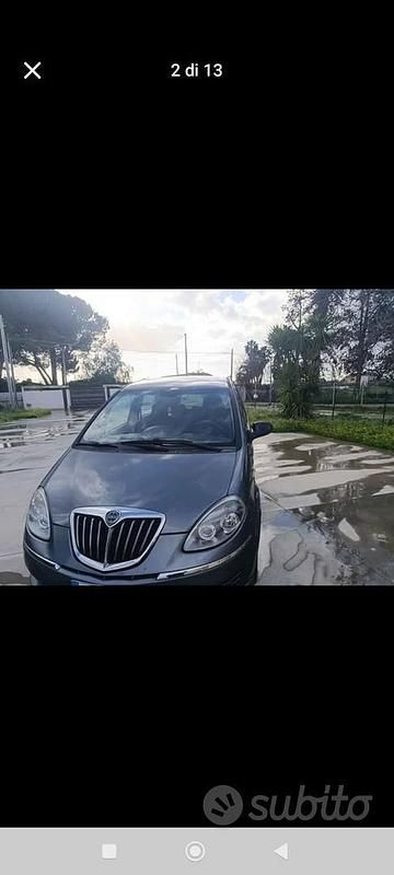 Usata Lancia Musa 90 CV (66 kW) 2012 Grigio Monovolume