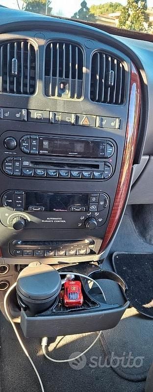 Usata Chrysler Voyager 150 CV (110 kW) 2006 Monovolume