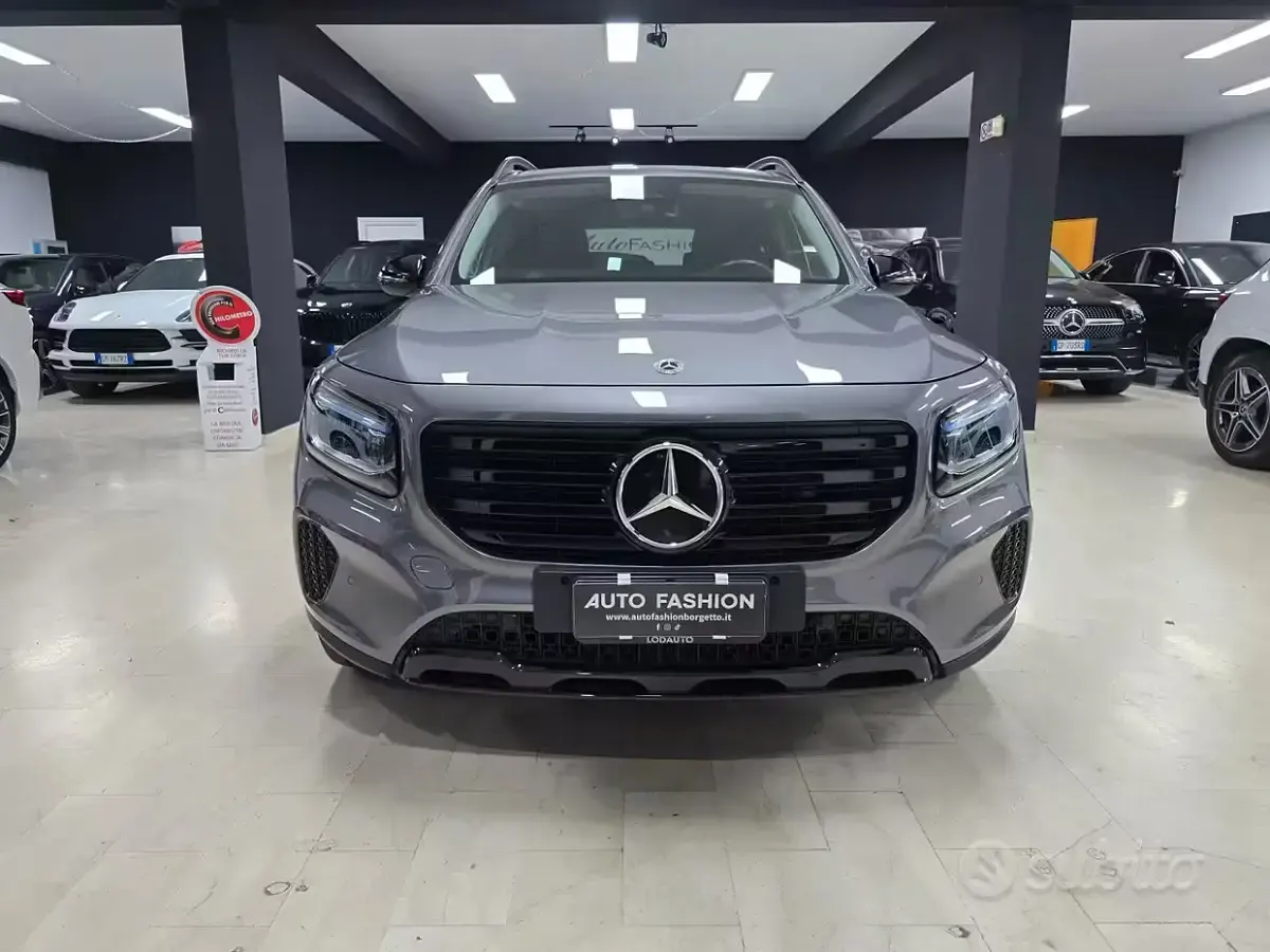 Usata Mercedes GLB200 Advanced 150 CV (110 kW) 2024 Grigio SUV