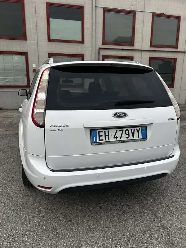 Usado Ford Focus Style 110 CV (80 kW) 2011 Familiar