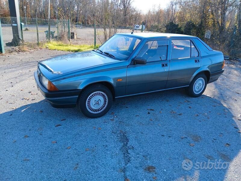 Verde Usata 1986 Alfa Romeo 75 Tre volumi | 8500 € - Immagine 1/4