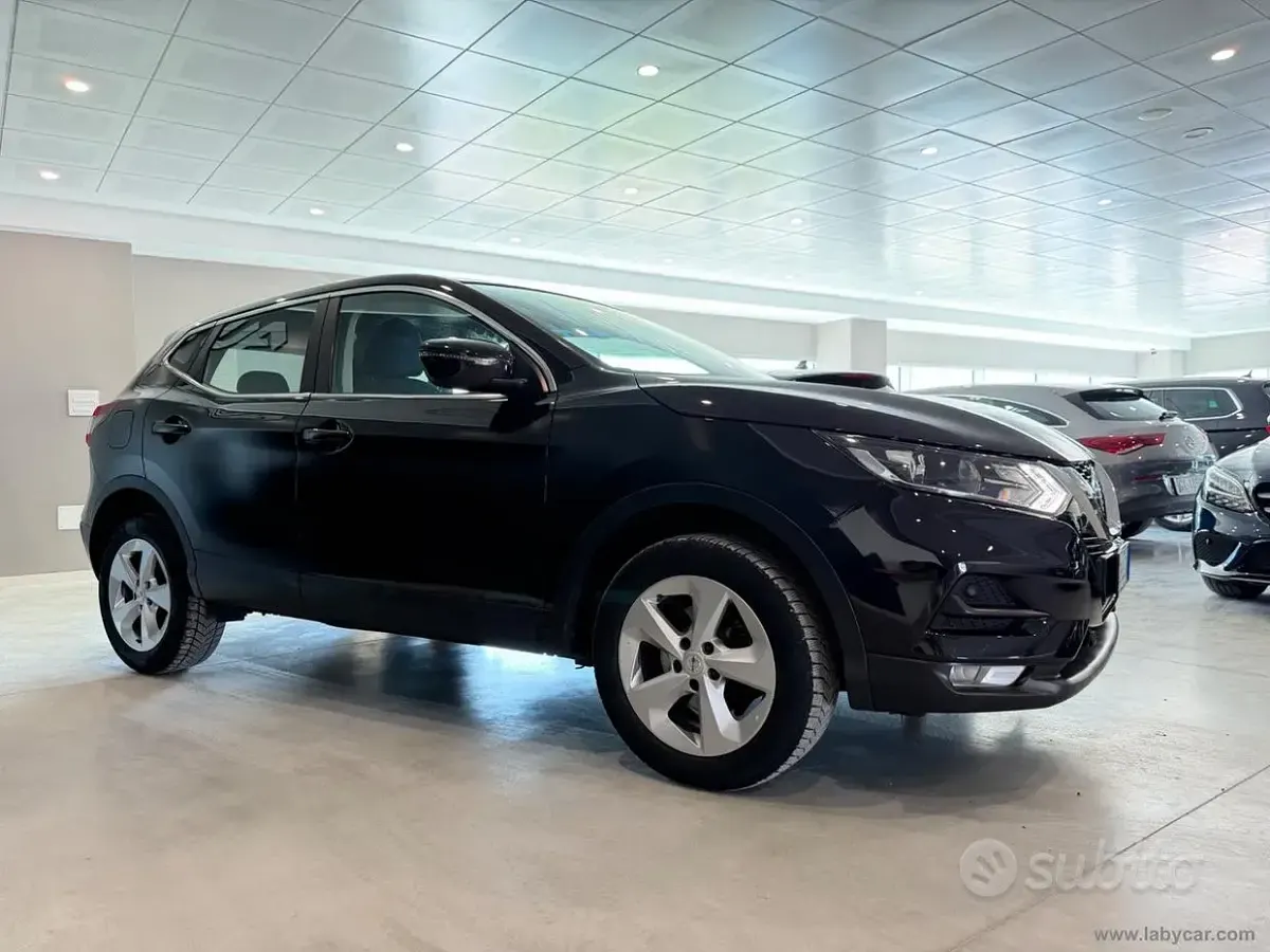 Usata Nissan Qashqai 140 CV (102 kW) 2020 Nero SUV