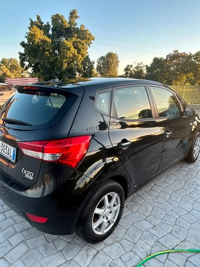 Usata Hyundai ix20 90 CV (66 kW) 2013 Nero Utilitaria