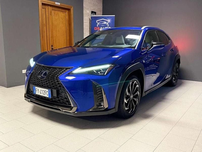 Usata Lexus UX 250h Sport Line 145 CV (106 kW) 2019 Blu/azzurro SUV
