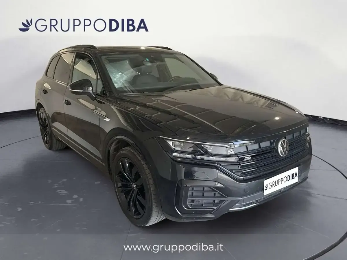 Usata VW Touareg Atmosphere 286 CV (210 kW) 2023 Nero SUV