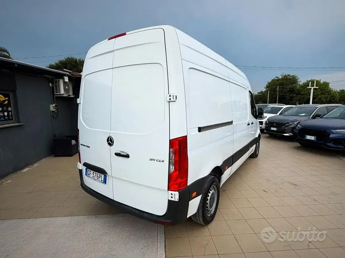 Usata Mercedes Sprinter 114 CV (83 kW) 2021 Bianco Furgone
