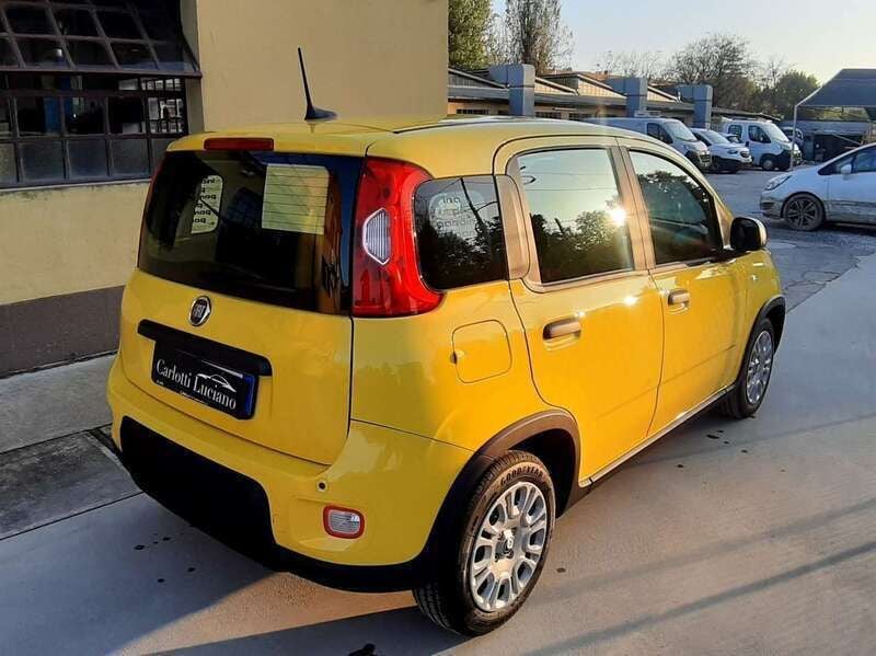 Usata Fiat Panda 69 CV (50 kW) 2024 Giallo Utilitaria