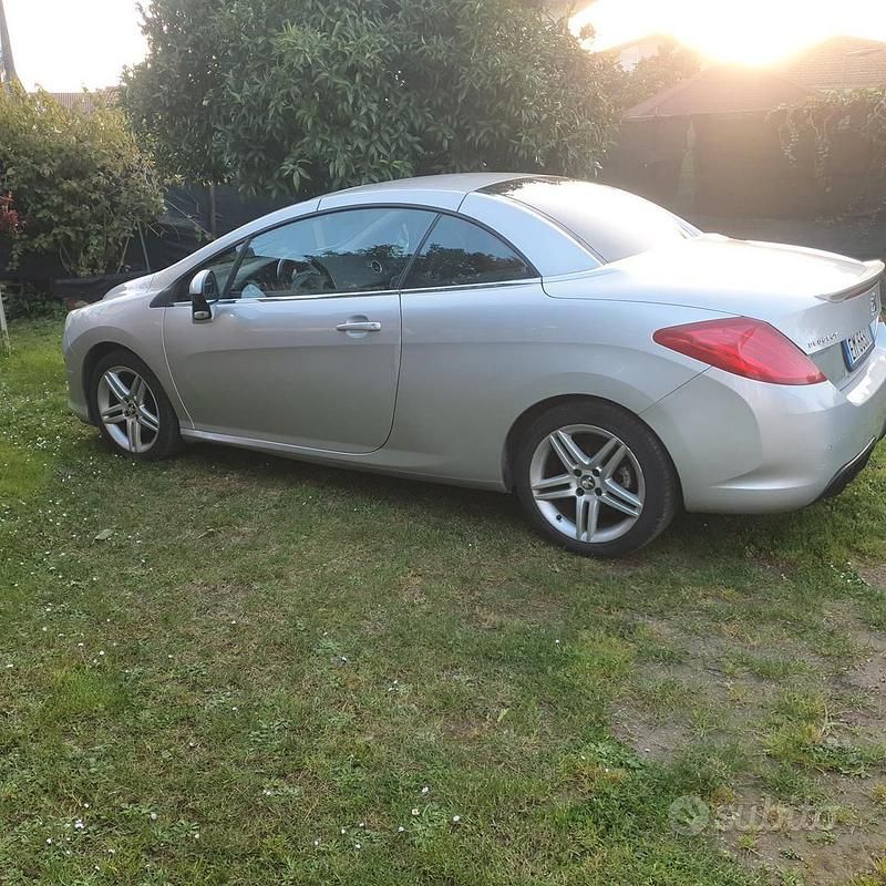 Usata Peugeot 308 CC Active 111 CV (81 kW) 2012 Grigio Cabrio