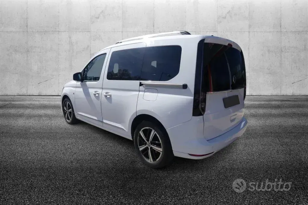 Begagnad VW Caddy Style 122 HK (89 kW) 2021 Vit Minibuss