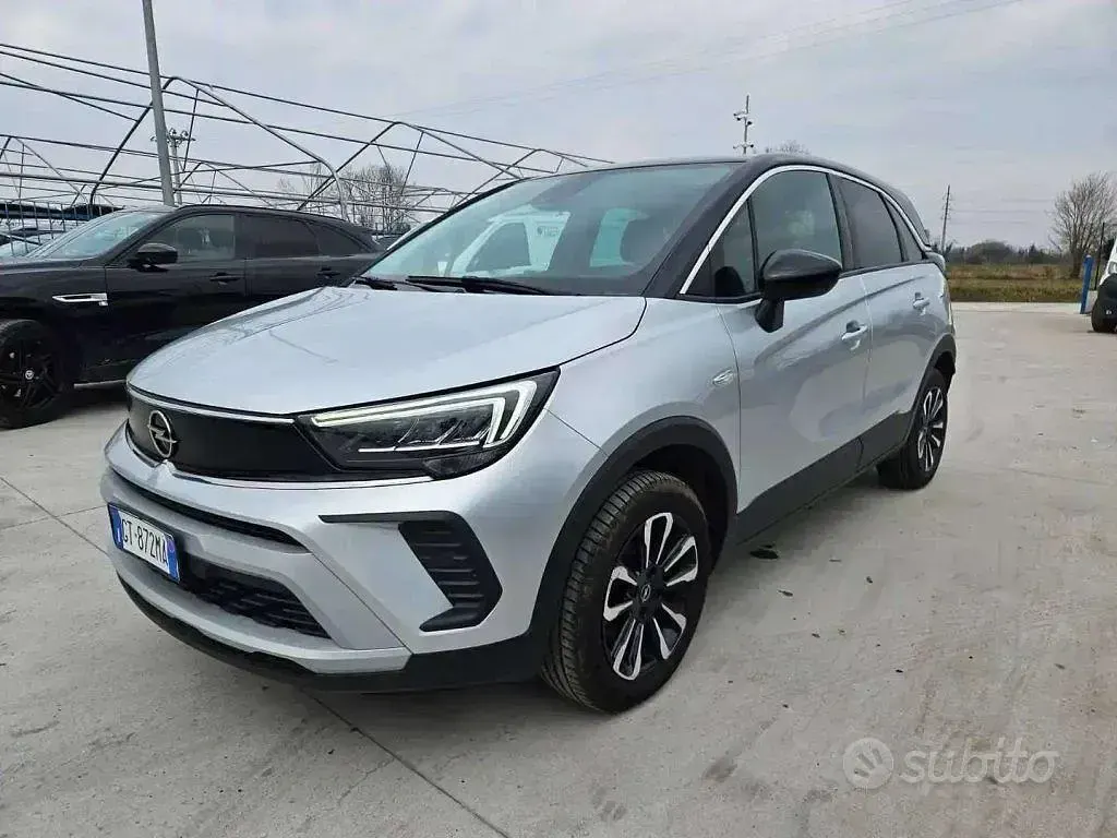 Usata Opel Crossland Elegance 131 CV (96 kW) 2024 Grigio SUV