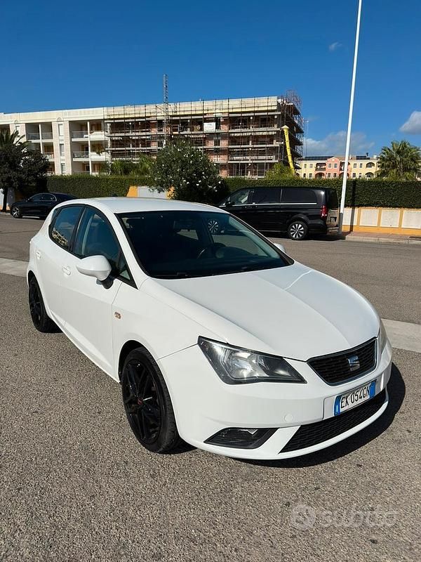 Bianco Usata 2014 Seat Ibiza Style Tre volumi | 5700 € (Buon prezzo) - Immagine 1/4