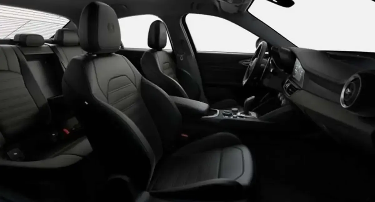 Usata Alfa Romeo Giulia Business 179 CV (131 kW) 2017 Grigio Berlina