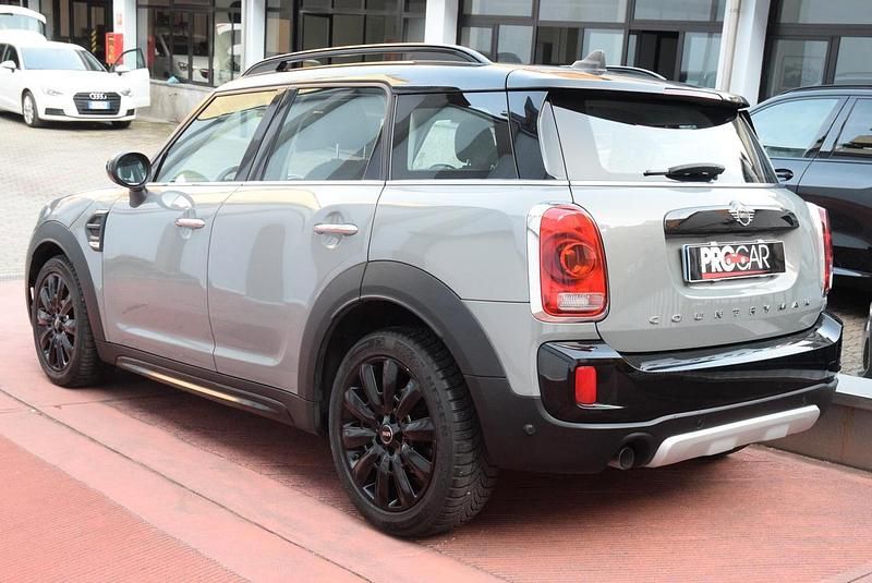 Usado Mini Countryman 116 CV (85 kW) 2018 Amarillo SUV