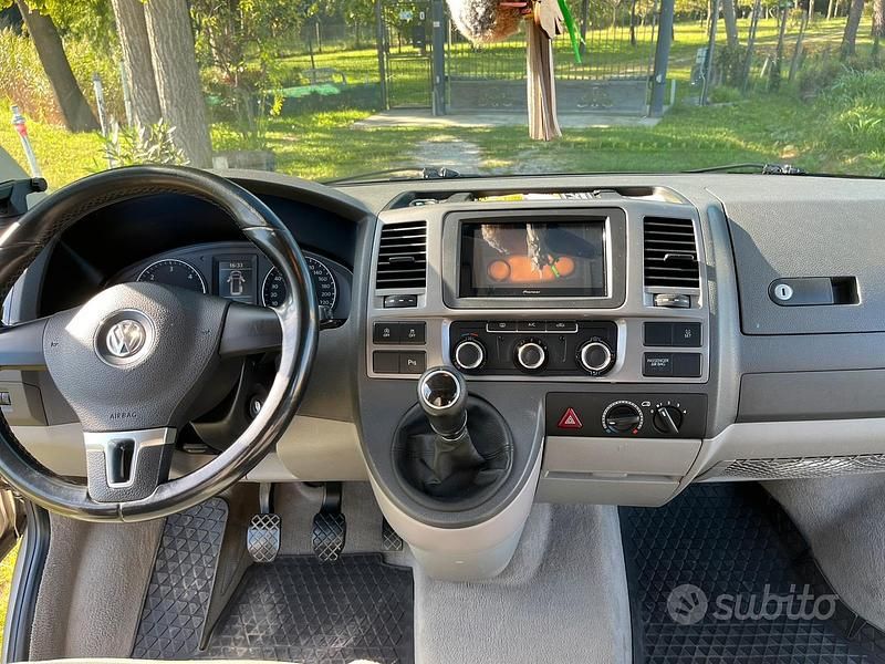 Usata VW California California 140 CV (102 kW) 2013 Grigio Furgone