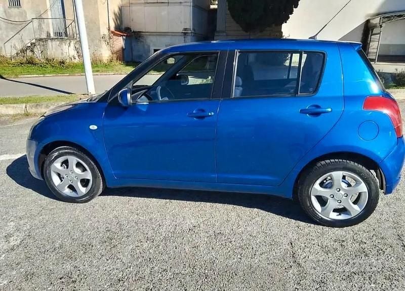 Usata Suzuki Swift 92 CV (67 kW) 2006 Blu Utilitaria